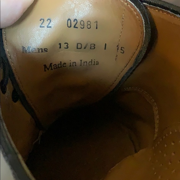 US13 Johnston & Murphy Black Cap Toe Dress Shoes - Picture 6 of 6